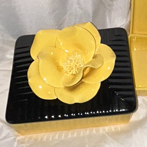 Don Jay Ceramic Dresser Set - Picture 3 of 5